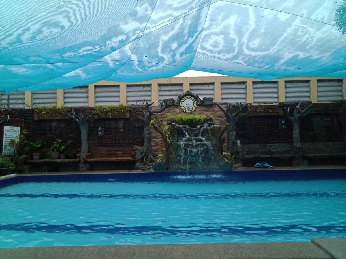 Srjo Fun Central Resort Calamba  Exterior foto